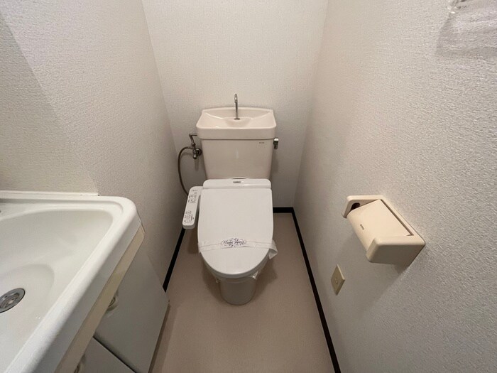 物件内観写真11　(トイレ)