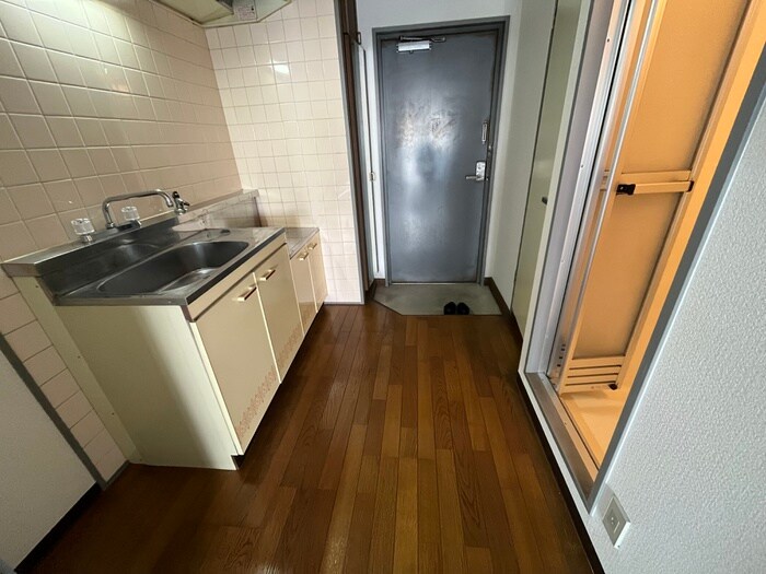 物件内観写真17　(廊下)