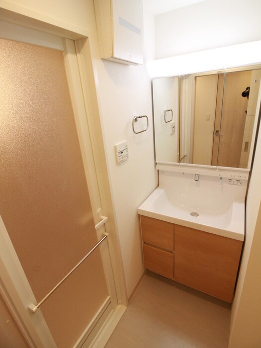 物件内観写真9　(洗面)