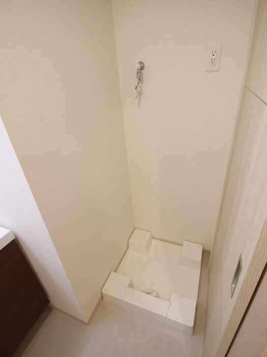 物件内観写真17　(洗濯機置場)