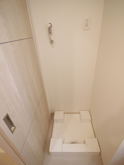 物件内観写真18　(洗濯機置場)