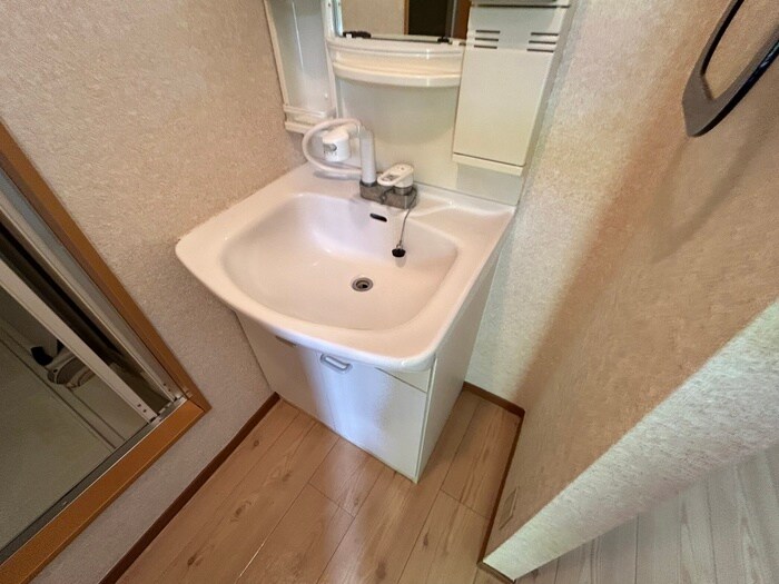 物件内観写真12　(洗面)