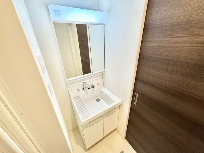 物件内観写真9　(洗面)