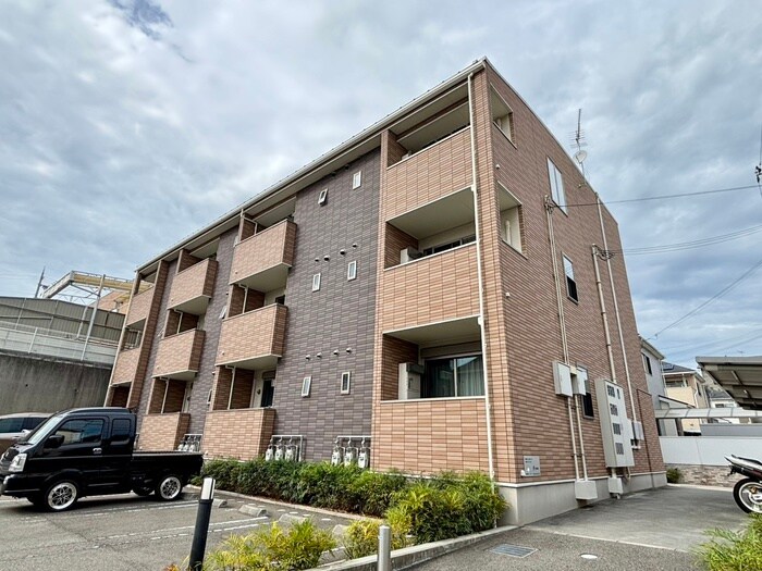 物件外観写真1　(外観写真)