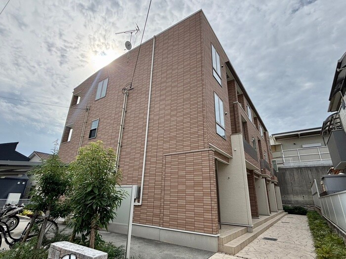 物件外観写真2　(外観写真)