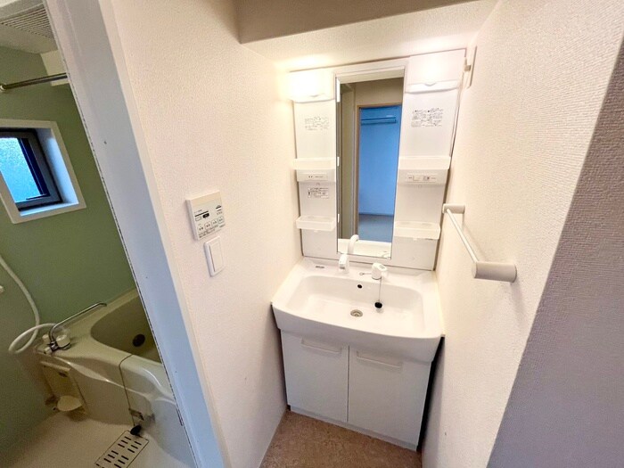 物件内観写真10　(洗面)