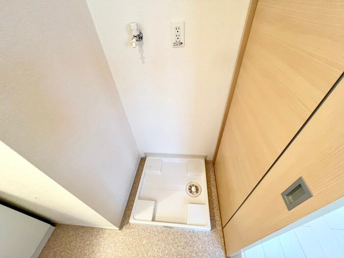 物件内観写真14　(洗濯機置場)