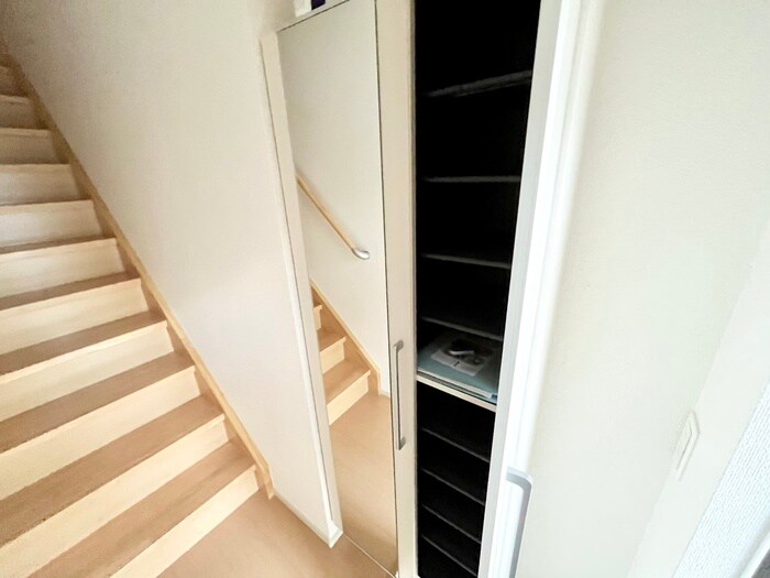 物件内観写真16　(靴箱)