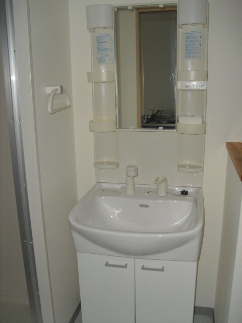 物件内観写真9　(洗面)