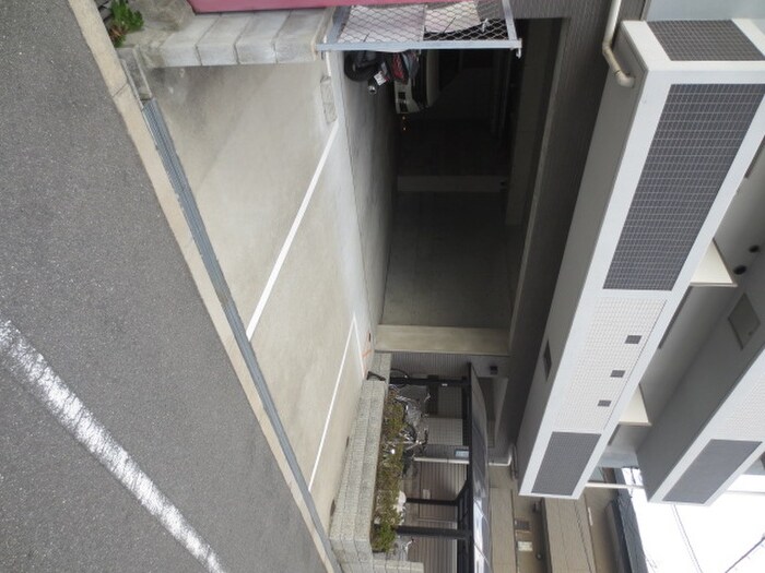 物件外観写真5　(駐車場)