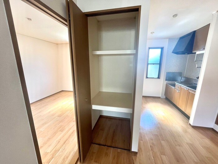 物件内観写真16　(収納)