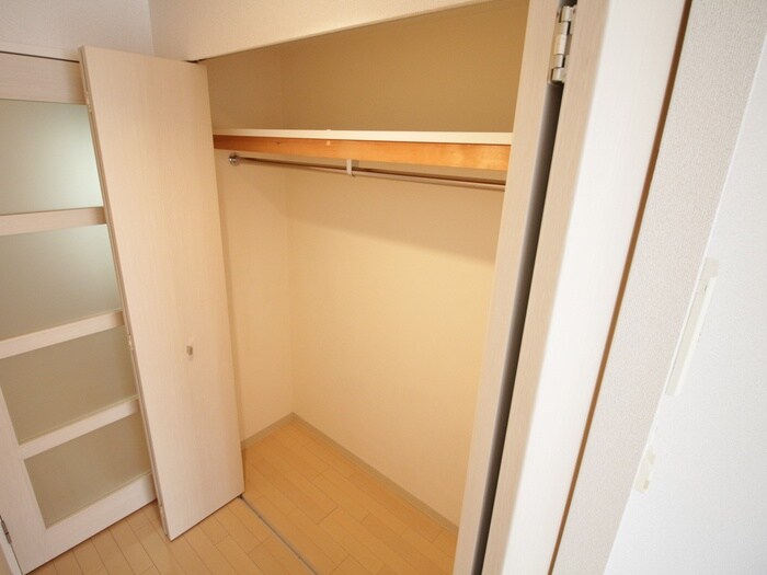 物件内観写真10　(収納)