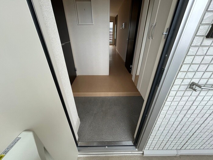 物件内観写真4　(廊下)