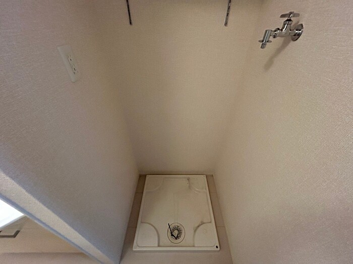 物件内観写真11　(洗濯機置場)