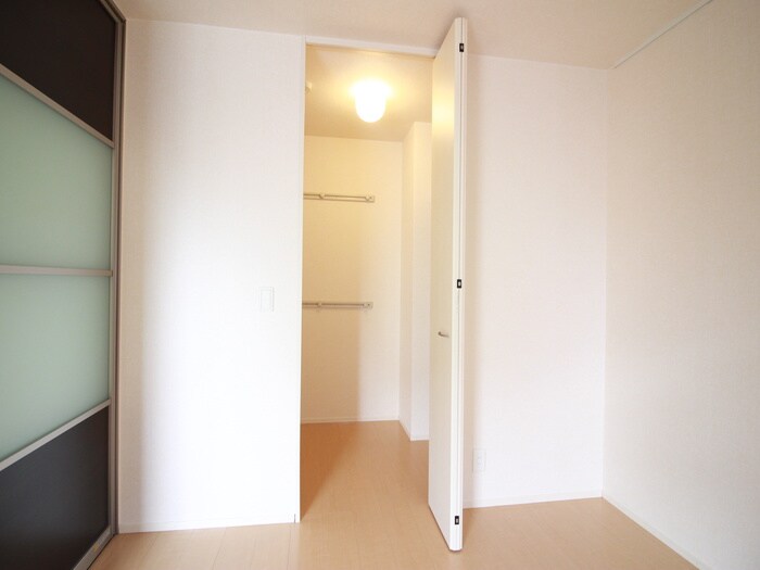 物件内観写真11　(収納)