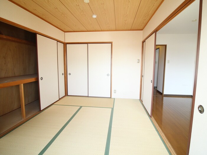 物件内観写真9　(居室)