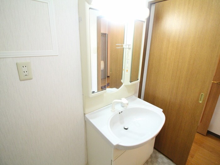 物件内観写真13　(洗面)