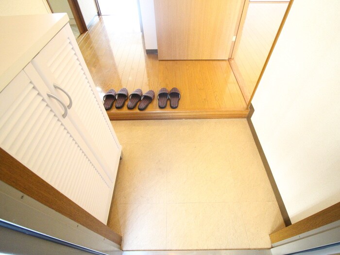 物件内観写真17　(玄関)