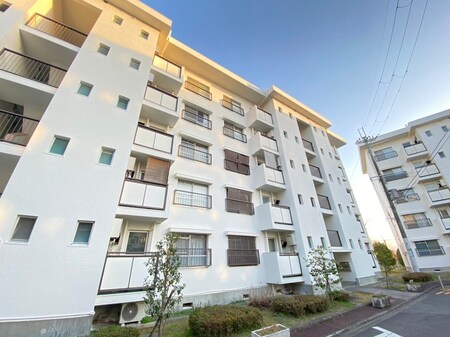 泉北槇塚台団地9号棟（107）外観写真