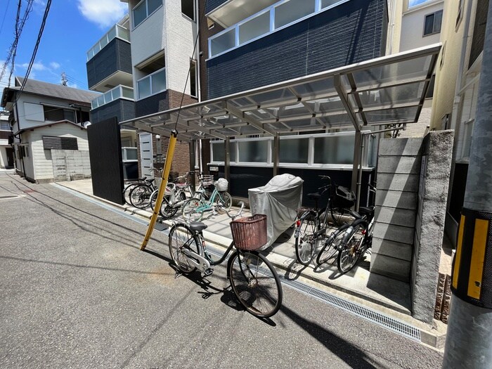 物件外観写真6　(駐輪場)