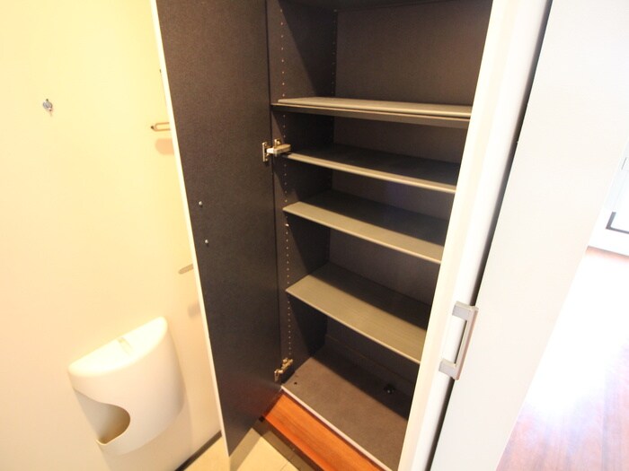 物件内観写真18　(靴箱)