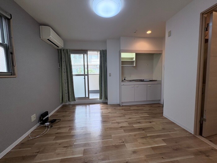 物件内観写真7　(居室)