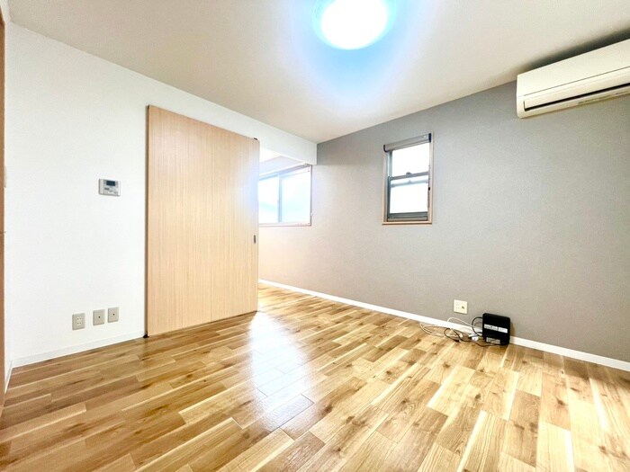 物件内観写真8　(居室)