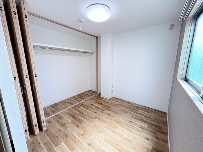 物件内観写真9　(居室)