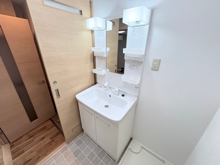 物件内観写真12　(洗面)