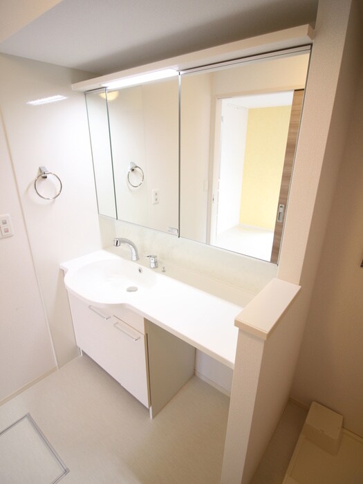 物件内観写真15　(洗面)