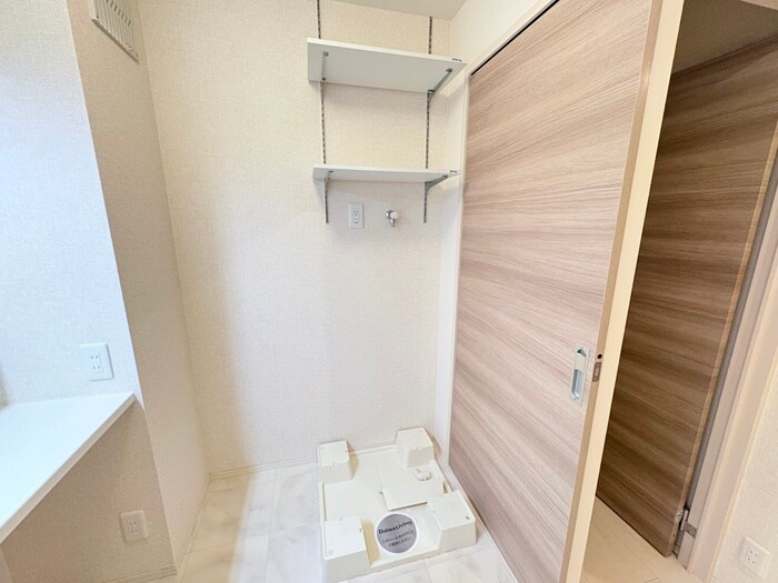 物件内観写真15　(洗濯機置場)