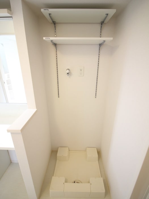 物件内観写真17　(洗濯機置場)