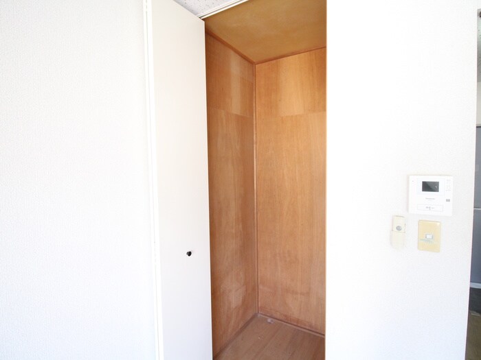 物件内観写真6　(収納)