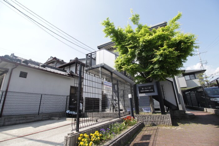 物件外観写真3　(駐車場)