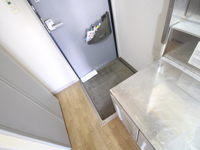 物件内観写真11　(玄関)