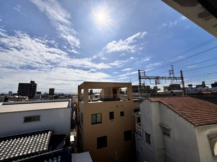 物件内観写真14　(室内からの展望)