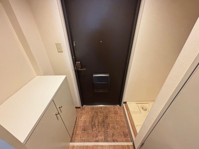 物件内観写真18　(玄関)
