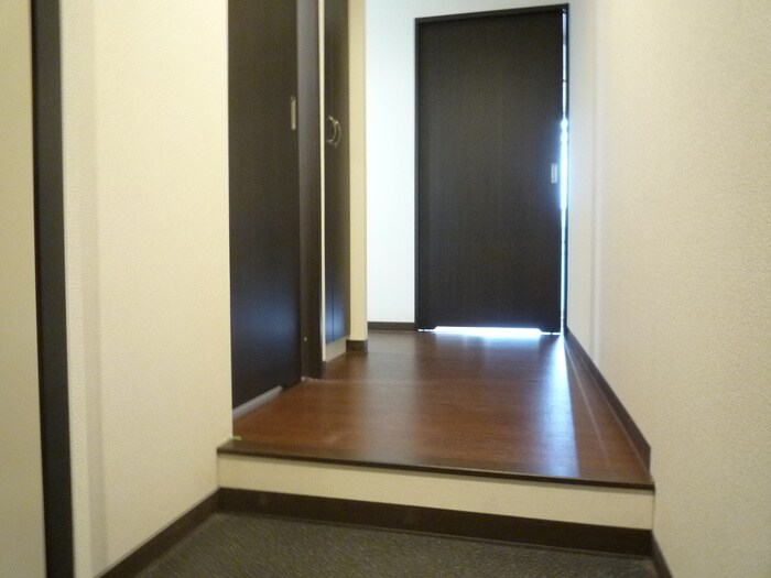 物件内観写真22　(玄関)
