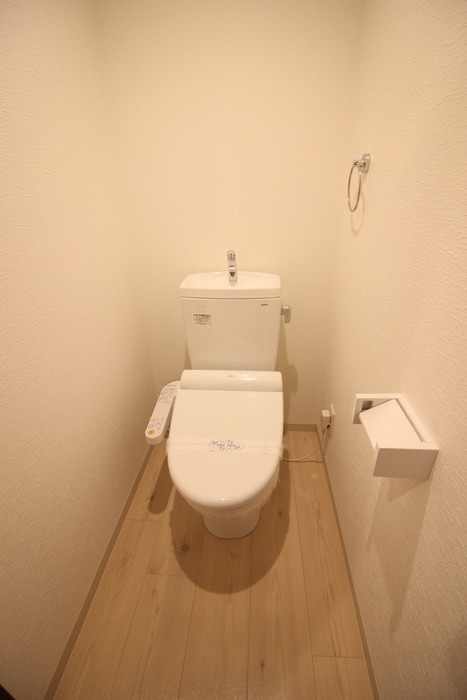 物件内観写真12　(トイレ)