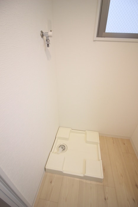 物件内観写真14　(洗濯機置場)