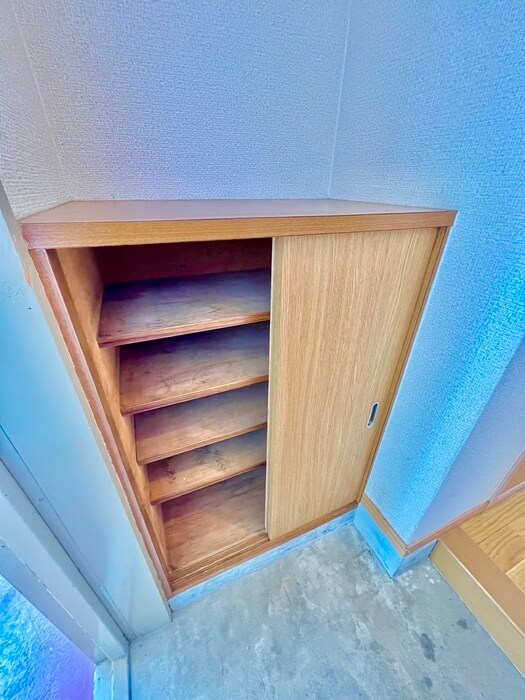物件内観写真18　(靴箱)