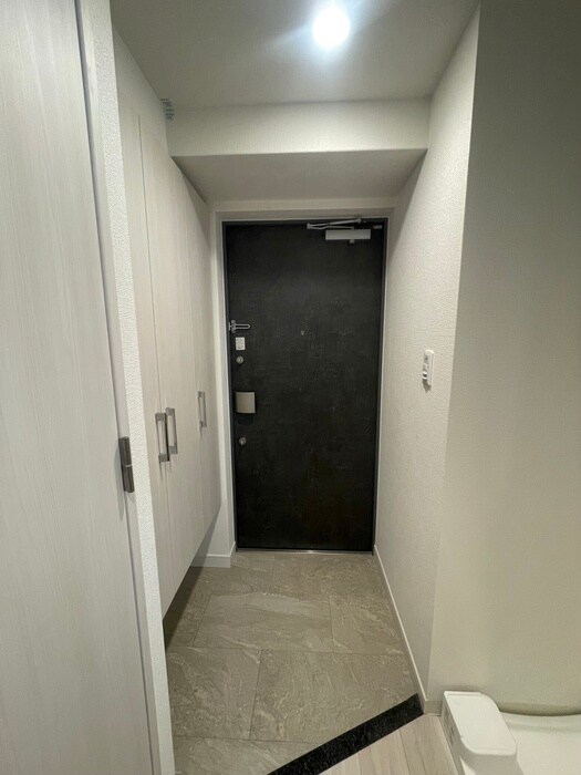 物件内観写真13　(玄関)