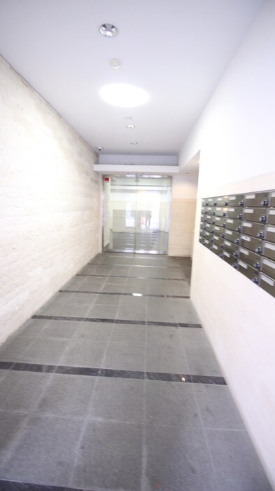 物件外観写真4　(エントランス部分)