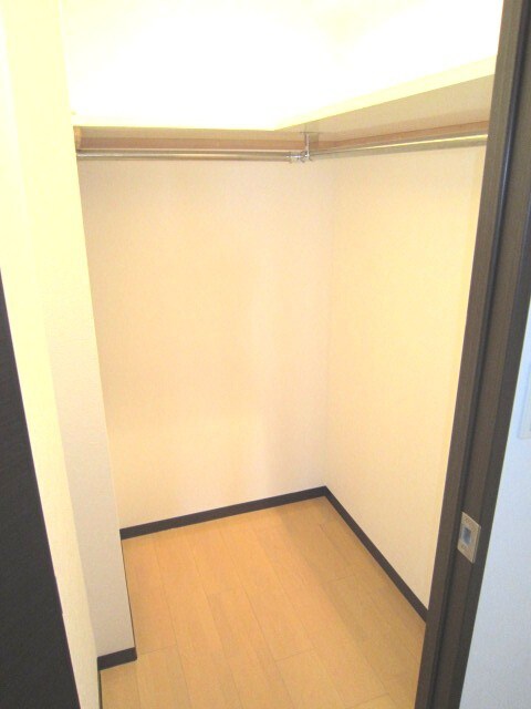 物件内観写真15　(収納)