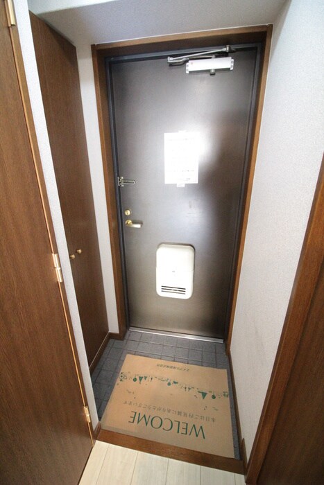 物件内観写真15　(玄関)