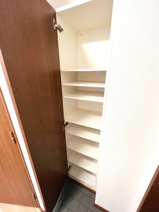 物件内観写真15　(靴箱)