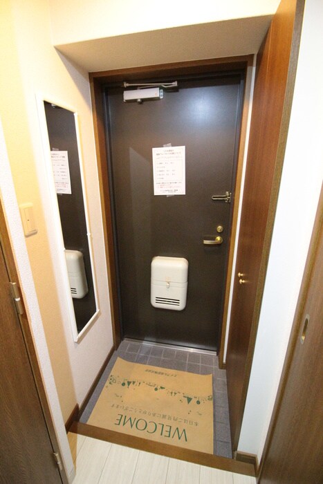 物件内観写真19　(玄関)