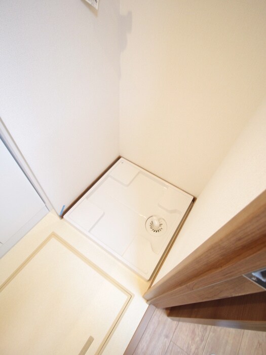 物件内観写真12　(洗濯機置場)