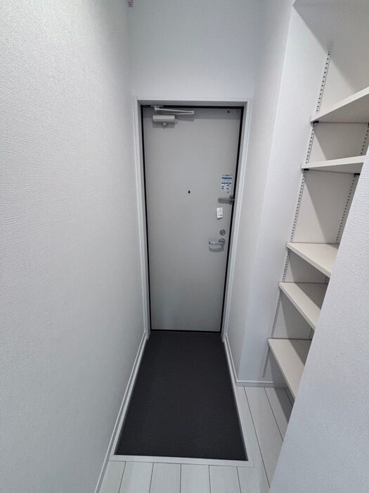 物件内観写真14　(玄関)