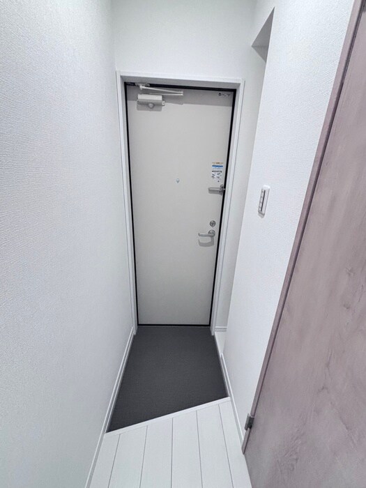物件内観写真14　(玄関)